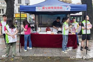 官宣在即！拉齐奥晒图多尔抵达罗马照片，他将接替辞职的萨里